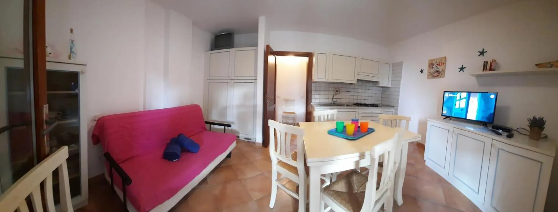 Case Vacanza Castello Di Gallura 圣特雷莎加卢拉
